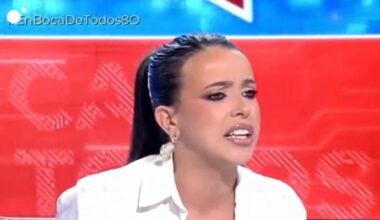 'A veces damos voz a cada friki...'