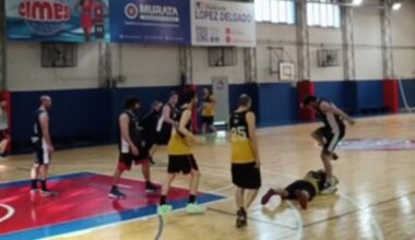 La durísima sanción que recibió el jugador que le pisó la cabeza a un rival en un partido de básquet amateur