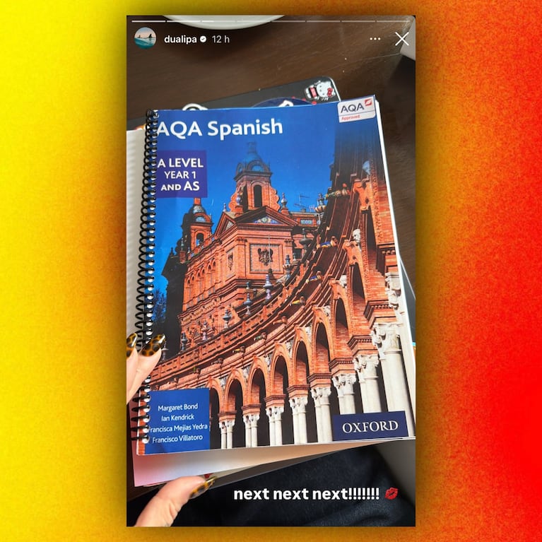 La foto que publicó Dua Lipa sobre su examen de español (Foto: Instagram).