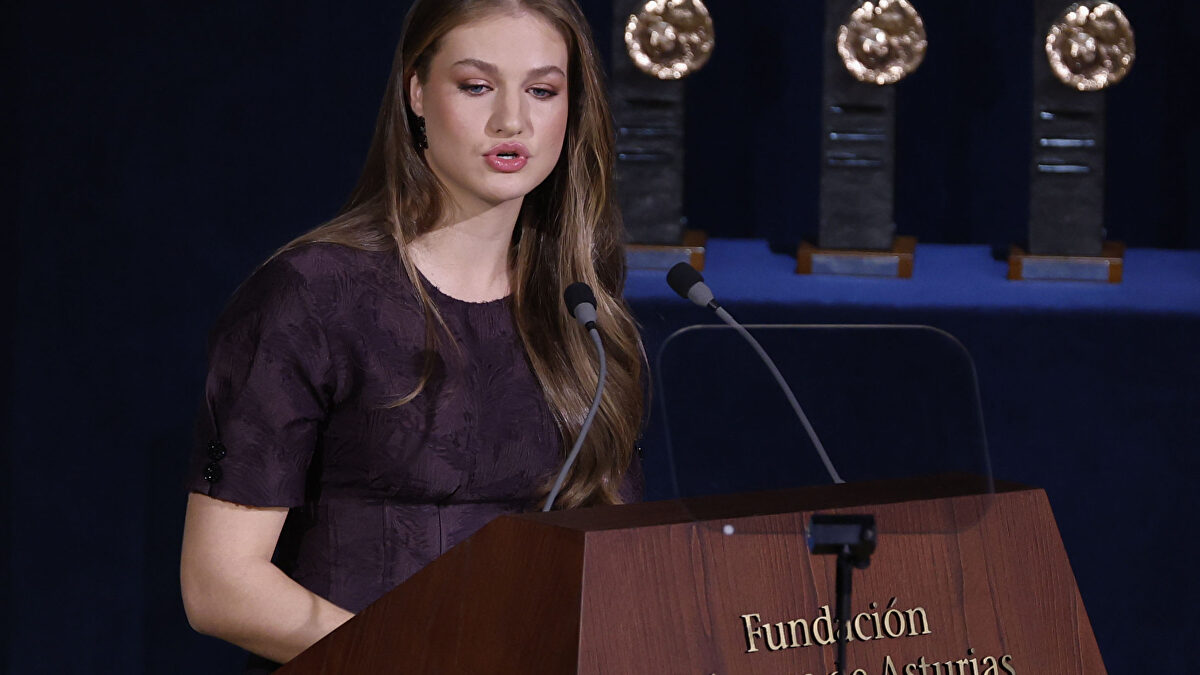 La princesa Leonor pide "cuidar y defender" los valores españoles y europeos que "nos definen y nos guían"