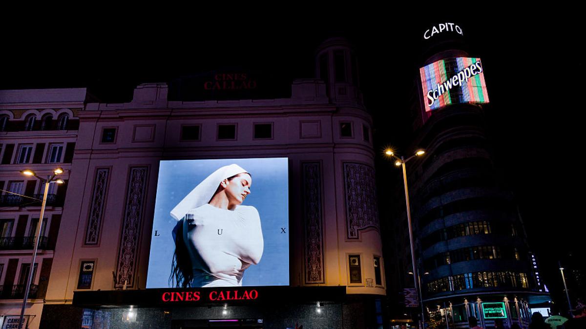 el arriesgado cambio de 'look' de Rosalía para dar el pistoletazo de salida a 'Lux'