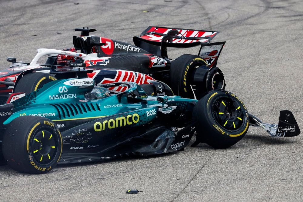 Accidente de Lance Stroll, Aston Martin Racing, y Esteban Ocon, Haas F1 Team