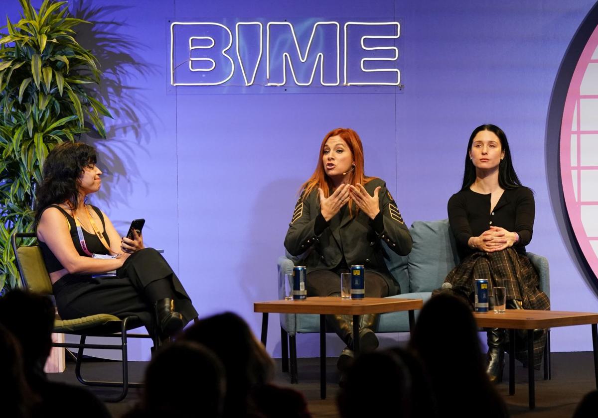 Leire Martínez: «Estábamos celebrando un número 1 y el presidente de la compañía me dijo: 'Mmm, ¡qué tetas tienes!'»