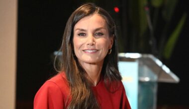 La Reina anima a «leer libros» como herramienta para poner nombre a los sentimientos en el Día de la Salud Mental