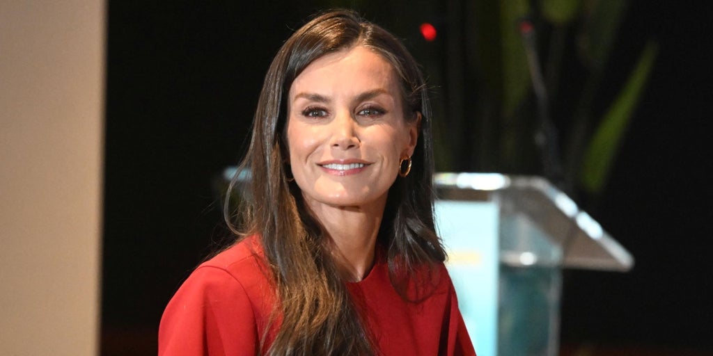 La Reina anima a «leer libros» como herramienta para poner nombre a los sentimientos en el Día de la Salud Mental