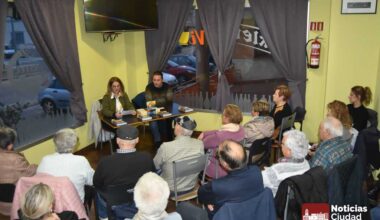 Juan José Sánchez presenta su libro "Entre dos orillas" en Sestao