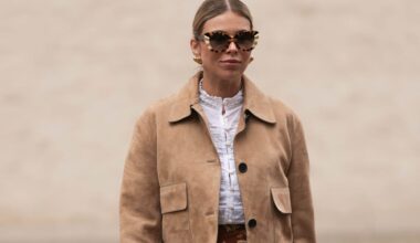 Zara rebaja por sorpresa a 17 euros su chaqueta de ante de tendencia de otoño más clásica y elegante de 2025