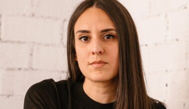 'Comerás flores', de Lucía Solla Sobral: cartografía del maltrato