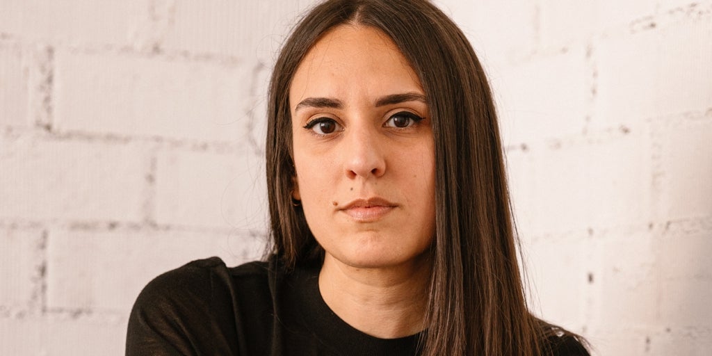 'Comerás flores', de Lucía Solla Sobral: cartografía del maltrato