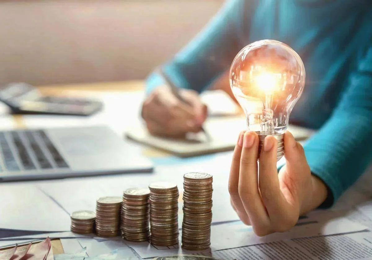 El precio de la luz se desploma para el 9 de octubre: las horas más baratas y más caras este jueves para encender los electrodomésticos