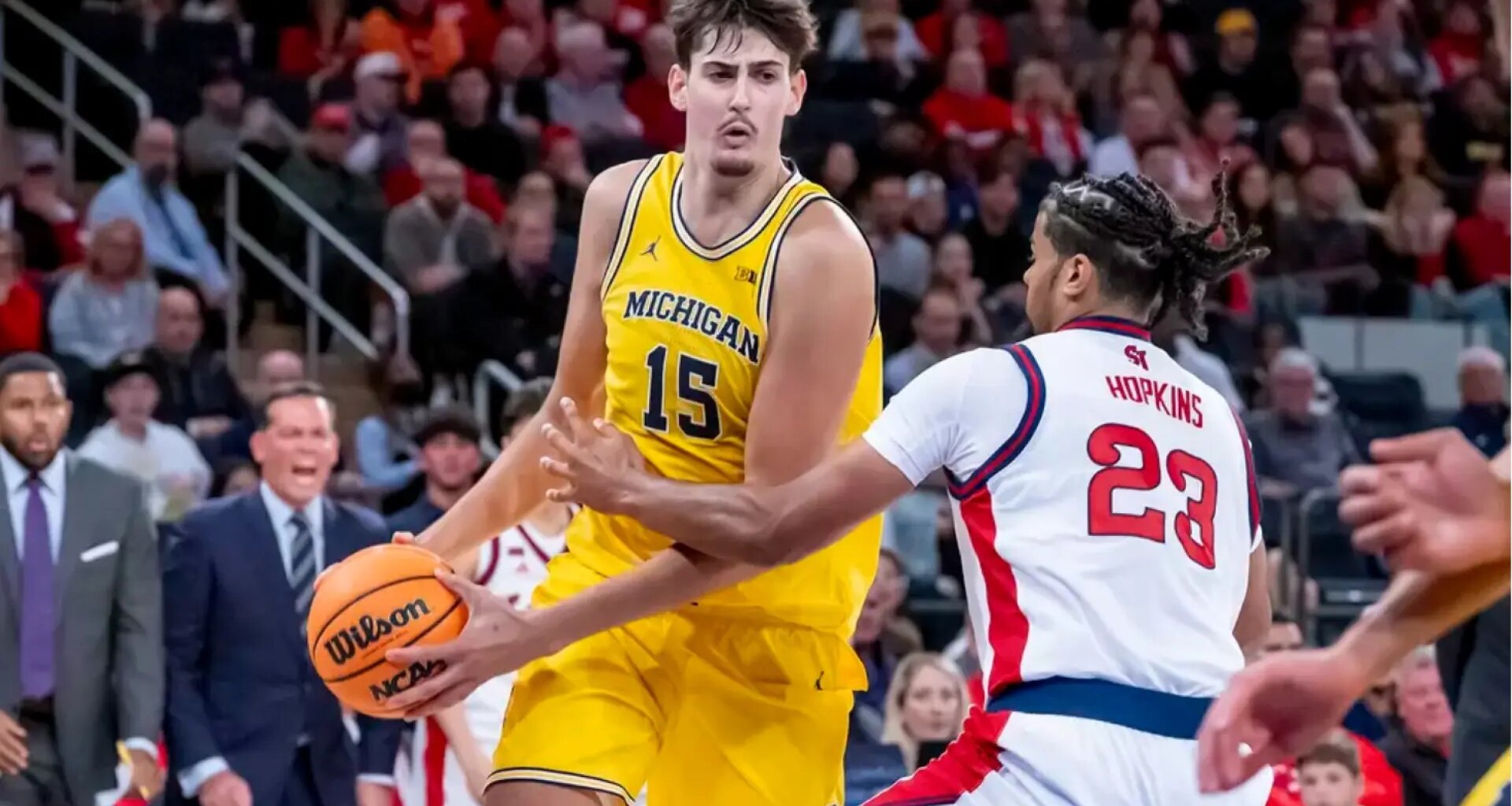 Aday Mara ya deslumbra en su nuevo equipo a las puertas del inicio de la NCAA