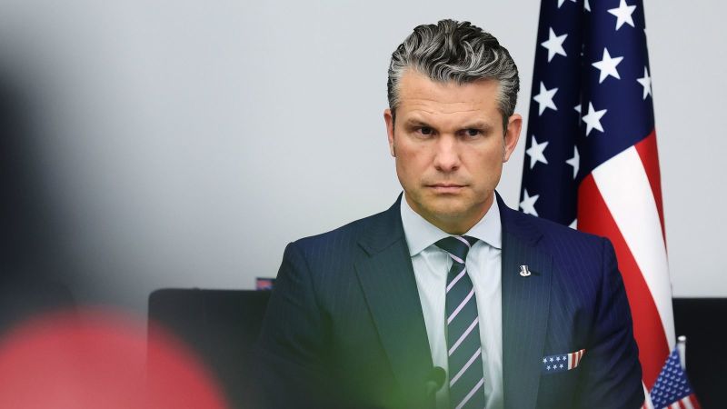 La Marina de EE.UU. mantiene detenidos a dos sobrevivientes del ataque contra supuesto barco narcotraficante en el Caribe