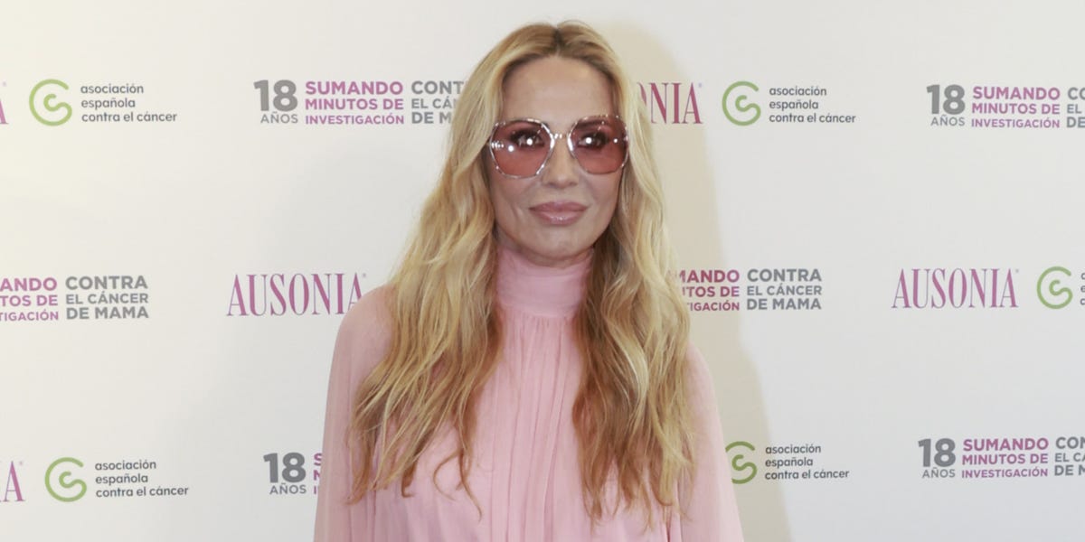 Marta Sánchez, feliz por los avances contra el cáncer, recuerda a su hermana Paz