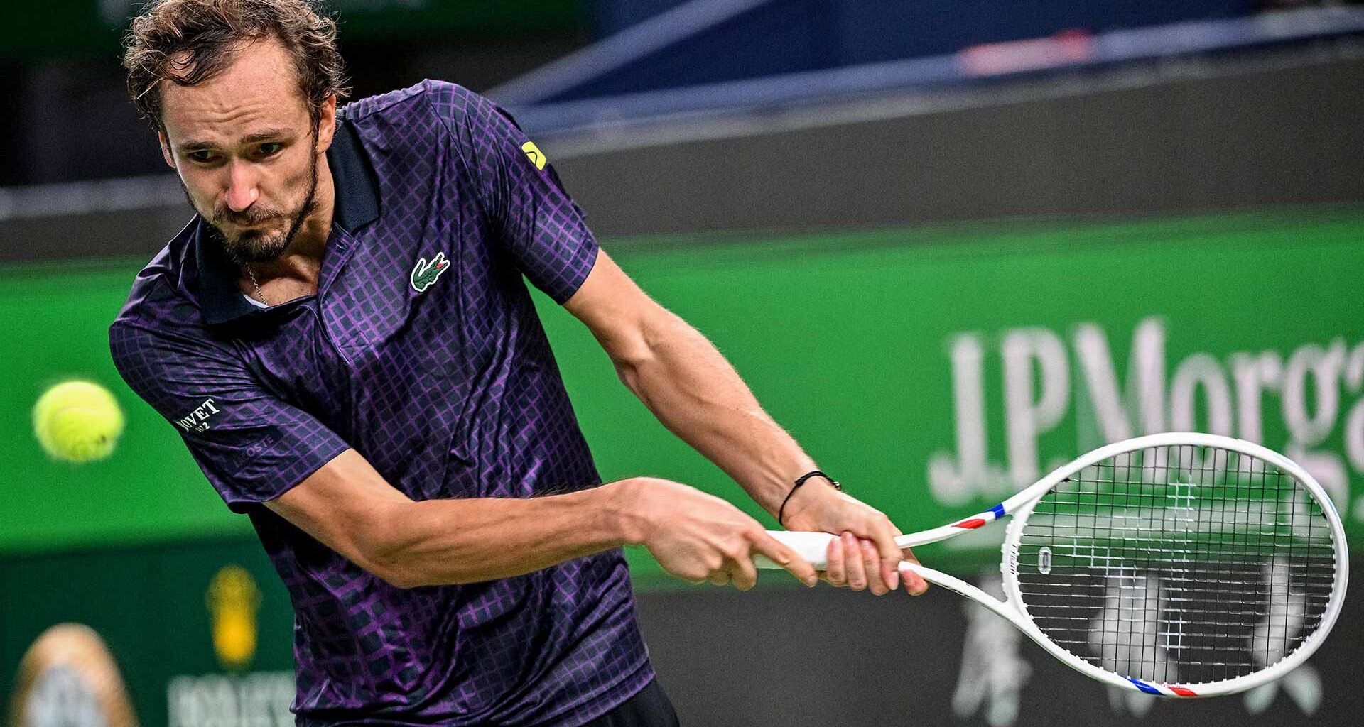 Medvedev renace en Shanghái y se viste de candidato a Turín | ATP Tour