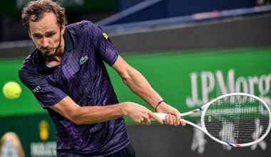 Medvedev renace en Shanghái y se viste de candidato a Turín | ATP Tour
