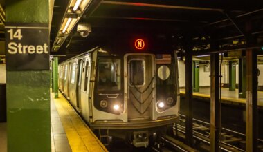 Abandonan a una bebé recién nacida en una estación del Metro de Nueva York