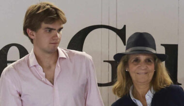 asistentes de excepción a un partido de balonmano tras ser convocado por la Selección