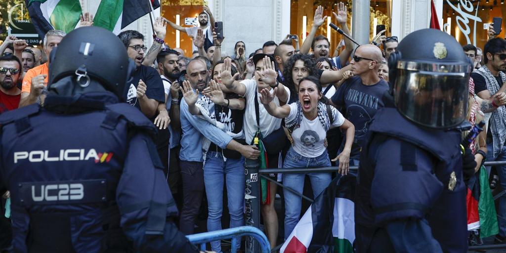 Antiviolencia pide multas de hasta 5.000 euros a 38 personas por las protestas propalestinas en La Vuelta