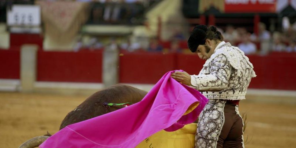 Morante se cae de Zaragoza: el Pilar se descalabra