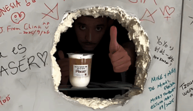 no se puede entrar y te atienden por un agujero