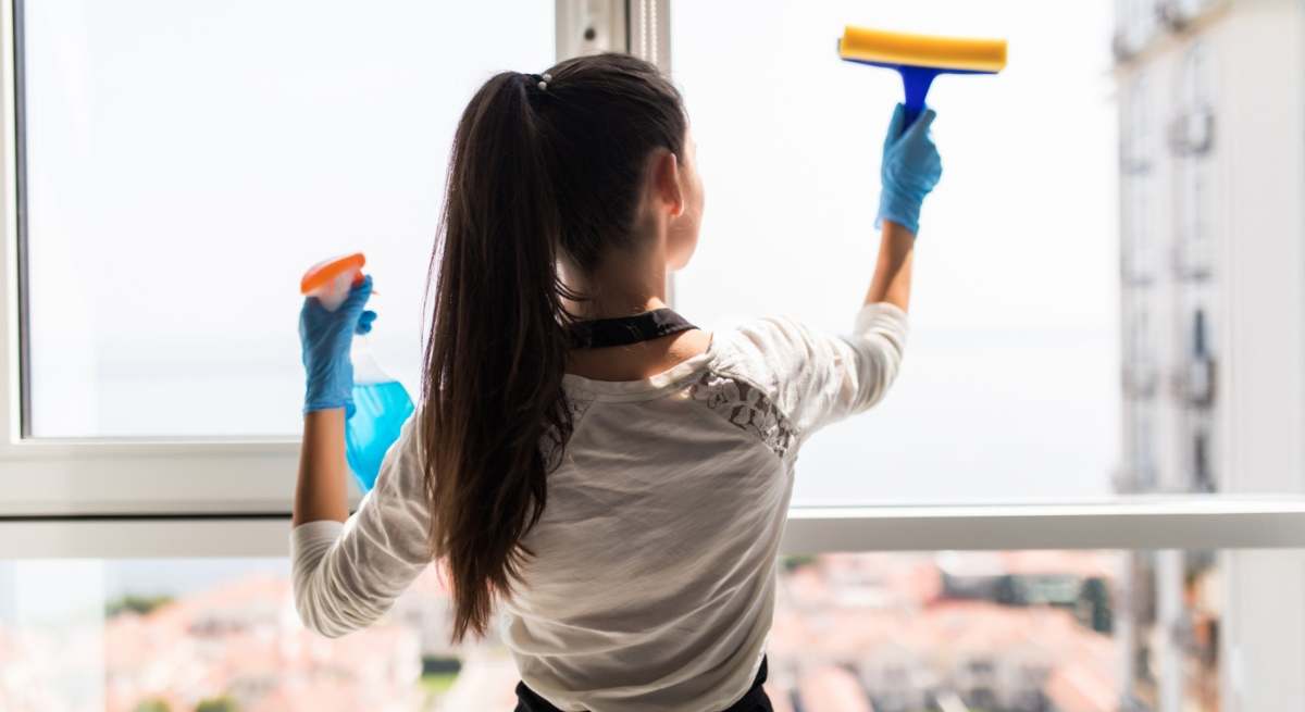 Las familias con empleadas del hogar deben tener evaluados sus riesgos laborales en noviembre