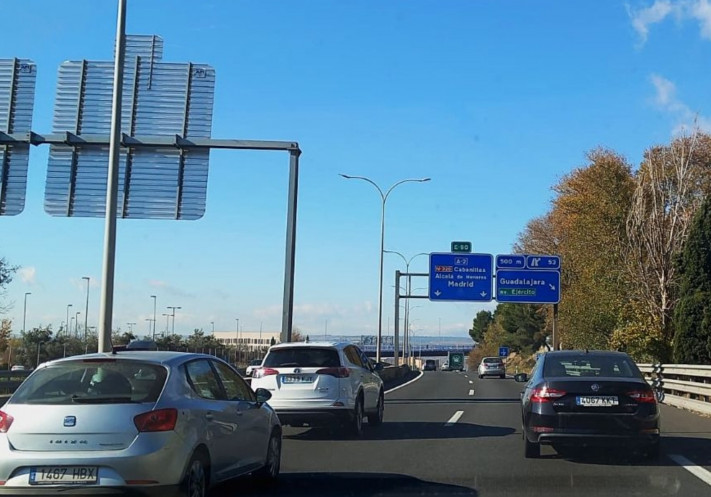 Campaña especial de la DGT de vigilancia de distracciones al volante