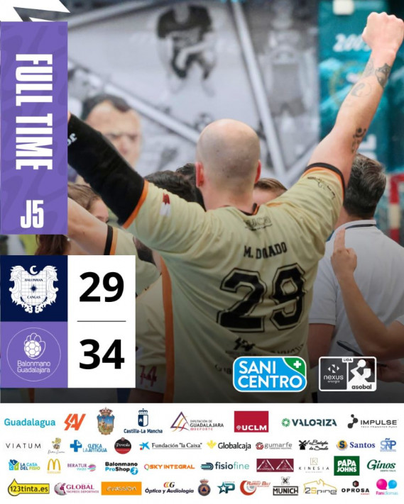 El SANICENTRO Balonmano Guadalajara se estrena a lo grande en Cangas
