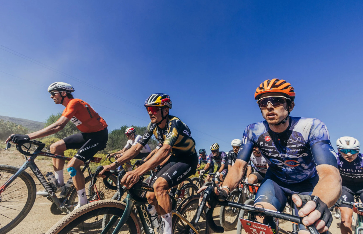 Simon Pellaud se estrena en la Gravel Burn y Lauren Stephens sorprende en la tercera etapa