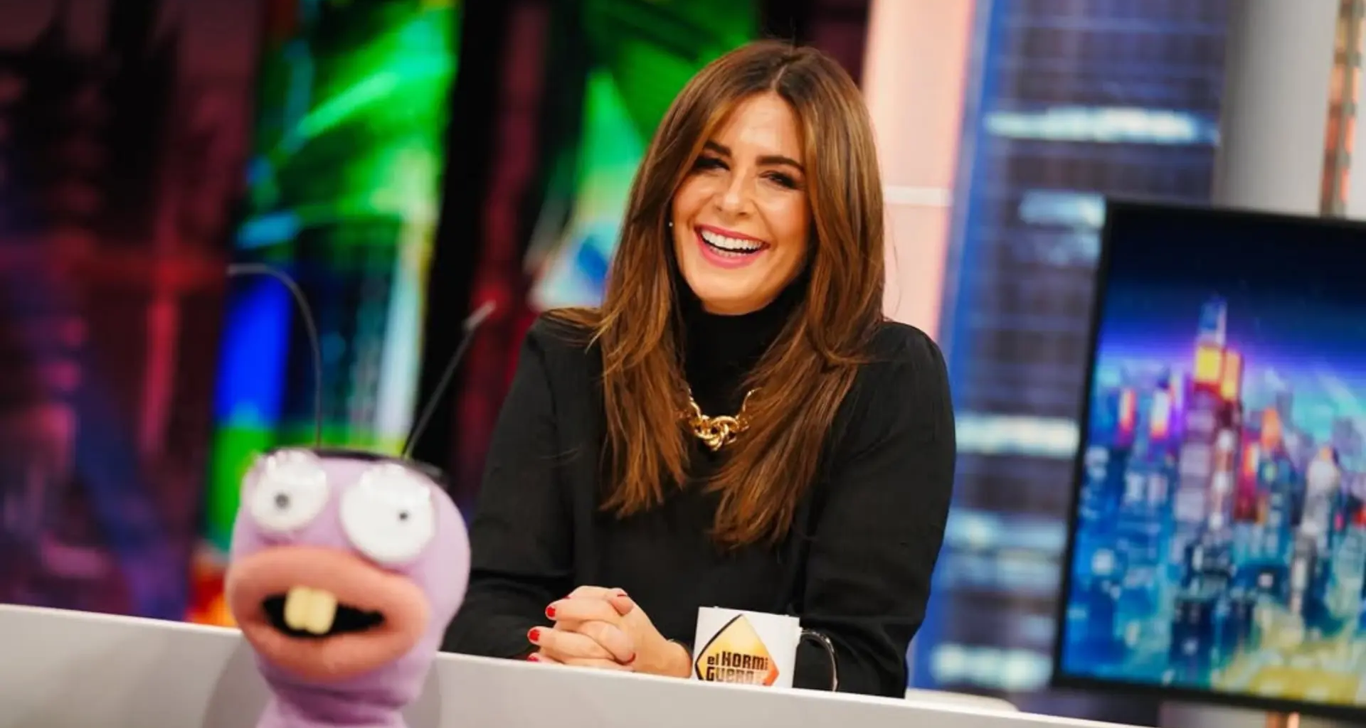 Quién es Nuria Roca, la mujer de Juan del Val, ganador del Premio Planeta 2025