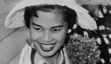 Muere a los 93 años Sirikit, la reina madre de Tailandia - La Voz de Galicia