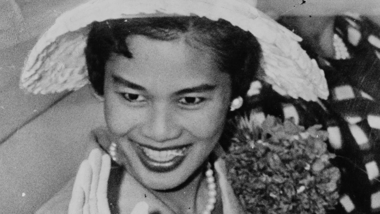 Muere a los 93 años Sirikit, la reina madre de Tailandia - La Voz de Galicia