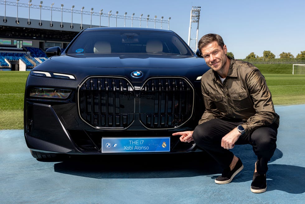 bmw i7 xdrive 60 real madrid