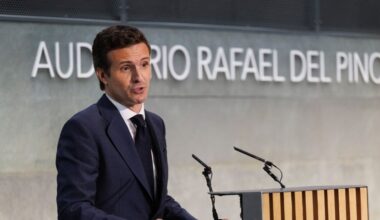 Pablo Casado reaparece tras su traumática salida del PP y recuerda a Sánchez que «invertir en defensa es preservar la libertad»
