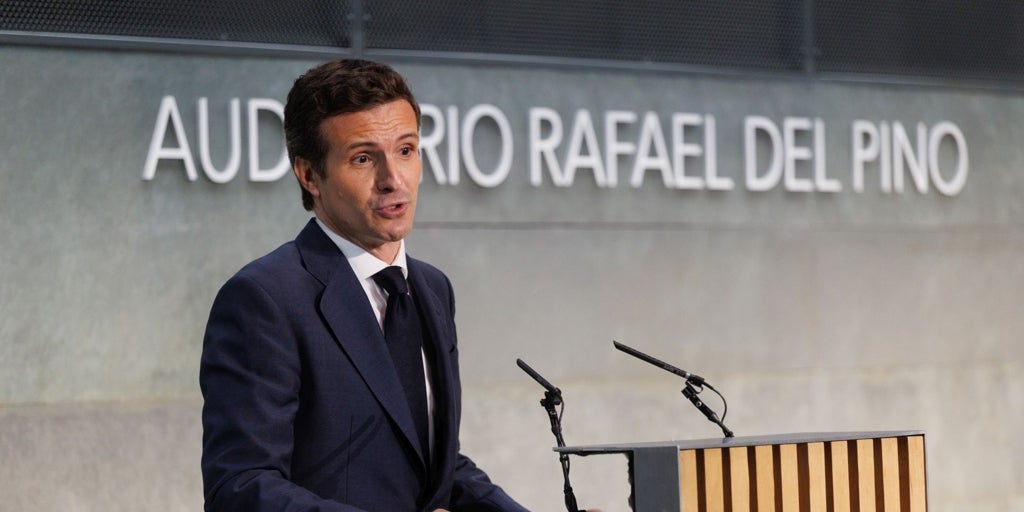 Pablo Casado reaparece tras su traumática salida del PP y recuerda a Sánchez que «invertir en defensa es preservar la libertad»