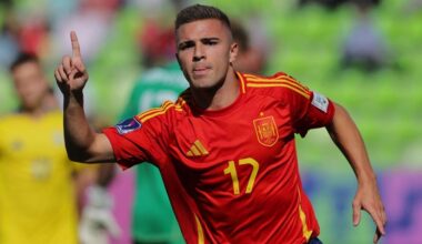 Pablo García, titular en el España