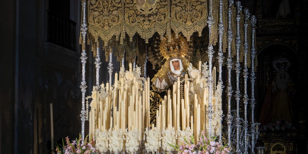 La Esperanza de Triana se traslada bajo palio de San Jacinto a la Catedral este sábado: horarios e itinerario