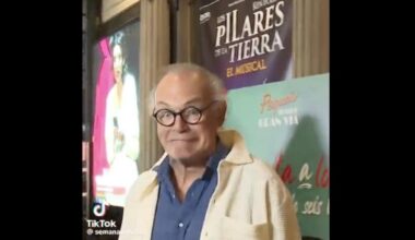 La cara de Pedro Piqueras cuando se da cuenta de quién tiene delante no tiene precedentes