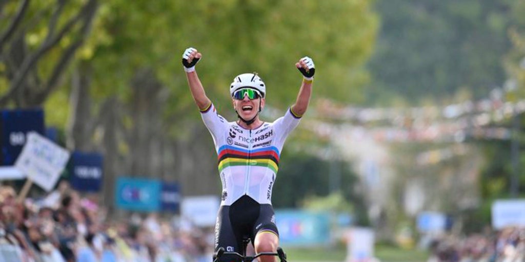 Pogacar también gana bajando en los Tres Valles Varesinos