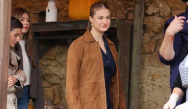 La chaqueta de ante que le has visto a la Princesa Leonor y que es ya tendencia es de Córdoba y... está rebajada de precio