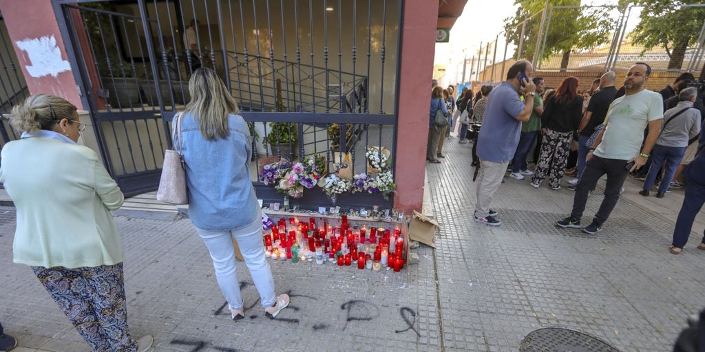 La Fiscalía de Sevilla espera el atestado policial para identificar las acciones de acoso a Sandra y sus protagonistas