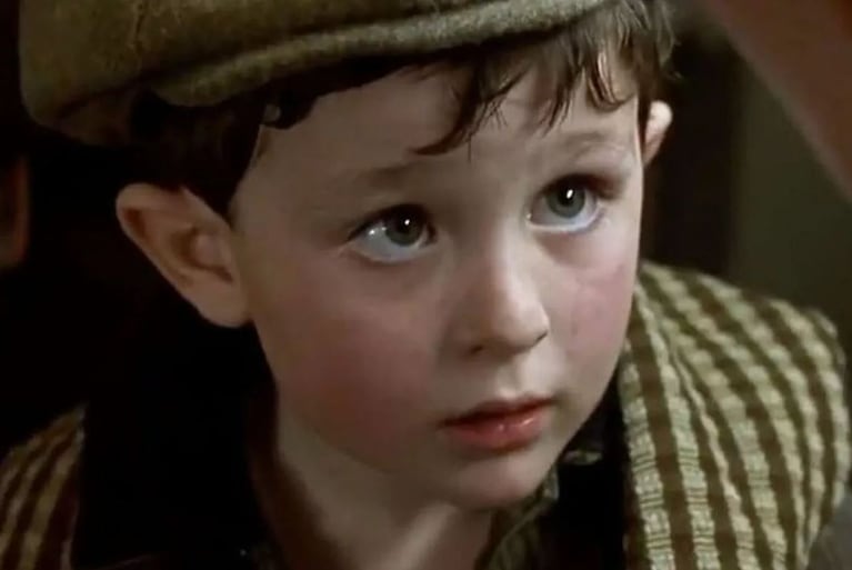 Reece Thompson tenía 5 años cuando fue elegido para interpretar un pequeño papel en "Titanic", el film protagonizado por Leonardo Di Caprio y Kate Winslet. (Foto: captura Titanic)