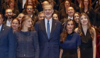 La Reina Letizia, la Princesa Leonor y la Infanta Sofía coordinan sus looks en Oviedo