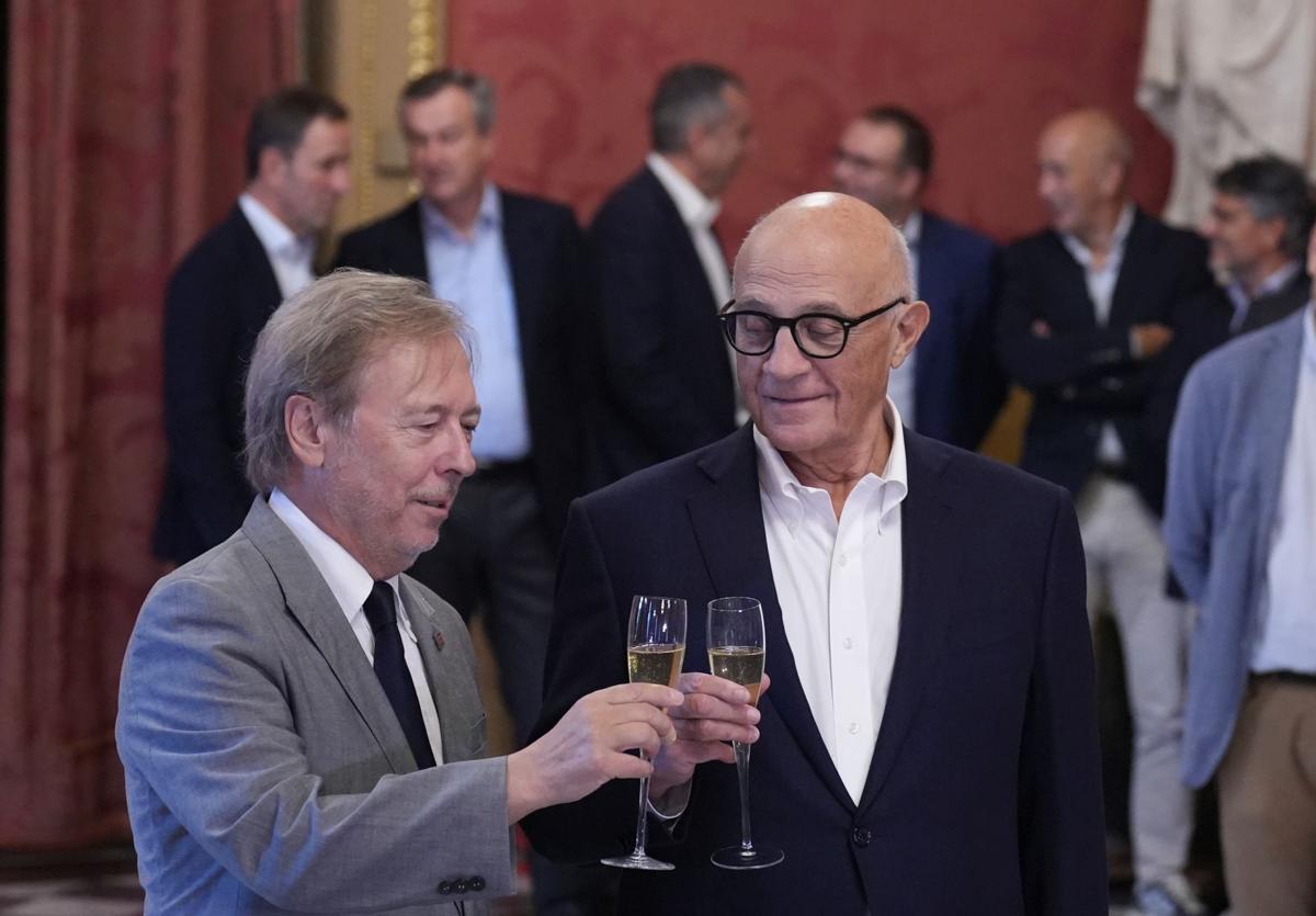 El fiasco de la opa de BBVA a Sabadell pone en alerta al sector bancario en España