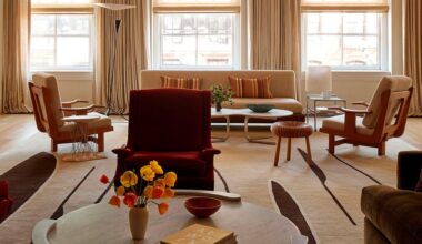 Una preciosa casa de 380 metros en una vieja fábrica de corsés transformada en un loft elegante decorado con muebles vintage y a medida