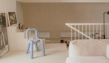 "Todo es diáfano y sus escaleras son además un contenedor"