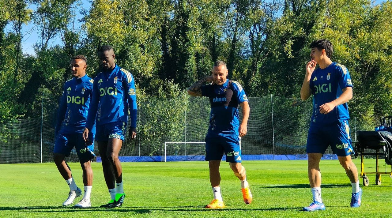 Solo dos días para el Real Oviedo-Levante: Santi Cazorla, con el grupo - La Voz de Asturias