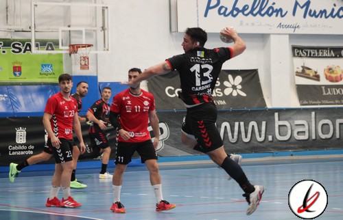 El Balonmano Lanzarote Ciudad de Arrecife se enfrenta al Disiclin Lalín