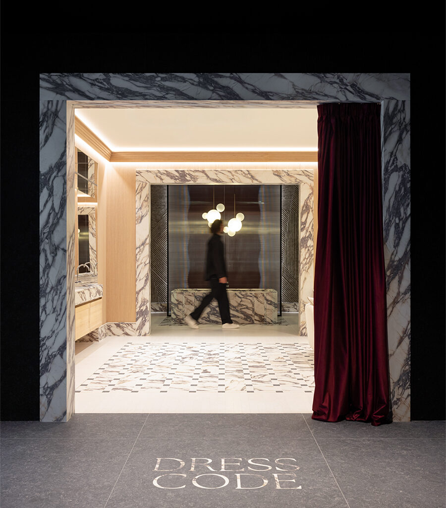 Sapienstone renueva su showroom de de Castellarano con una sala dedicada a “DressCode” - Focus Piedra