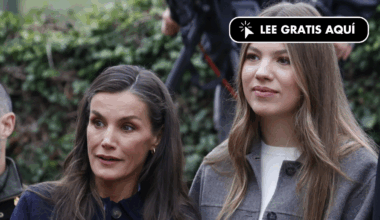 La infanta Sofía, fiel a su estilo, se enfunda sus 'jeans' favoritos de pata de elefante en Valdesoto