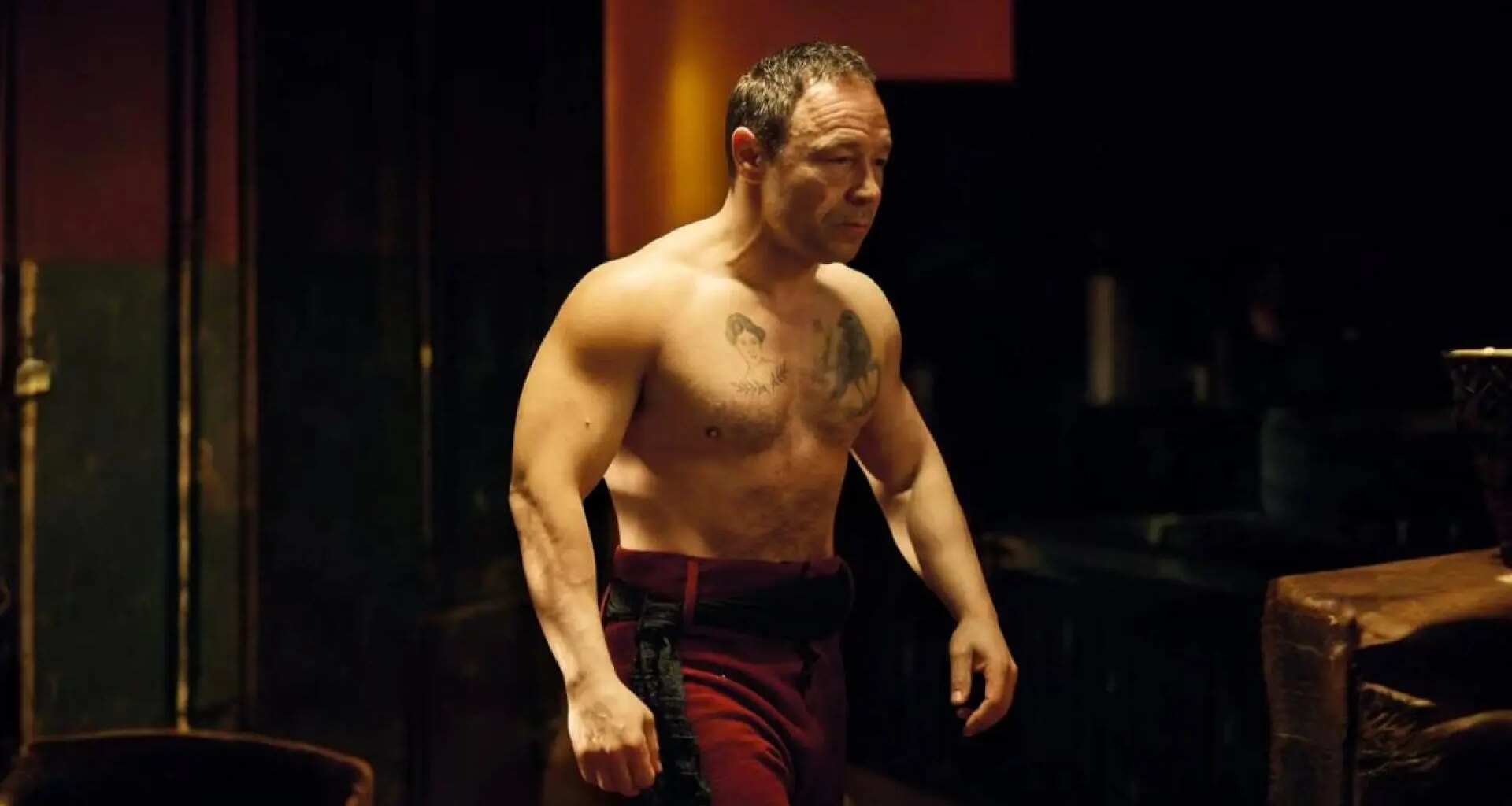 Si te gustó 'La casa Guinness', no te pierdas esta serie de su creador con el protagonista de 'Adolescencia'